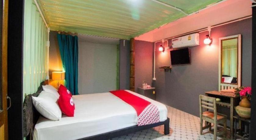 Oyo 999 Baan Pak Rom Ruen Hotel